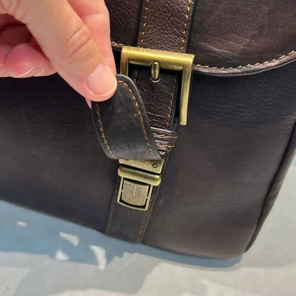 Samsonite Colombian Leather Flapover Case Messenger Bag Brown Buckle Closures